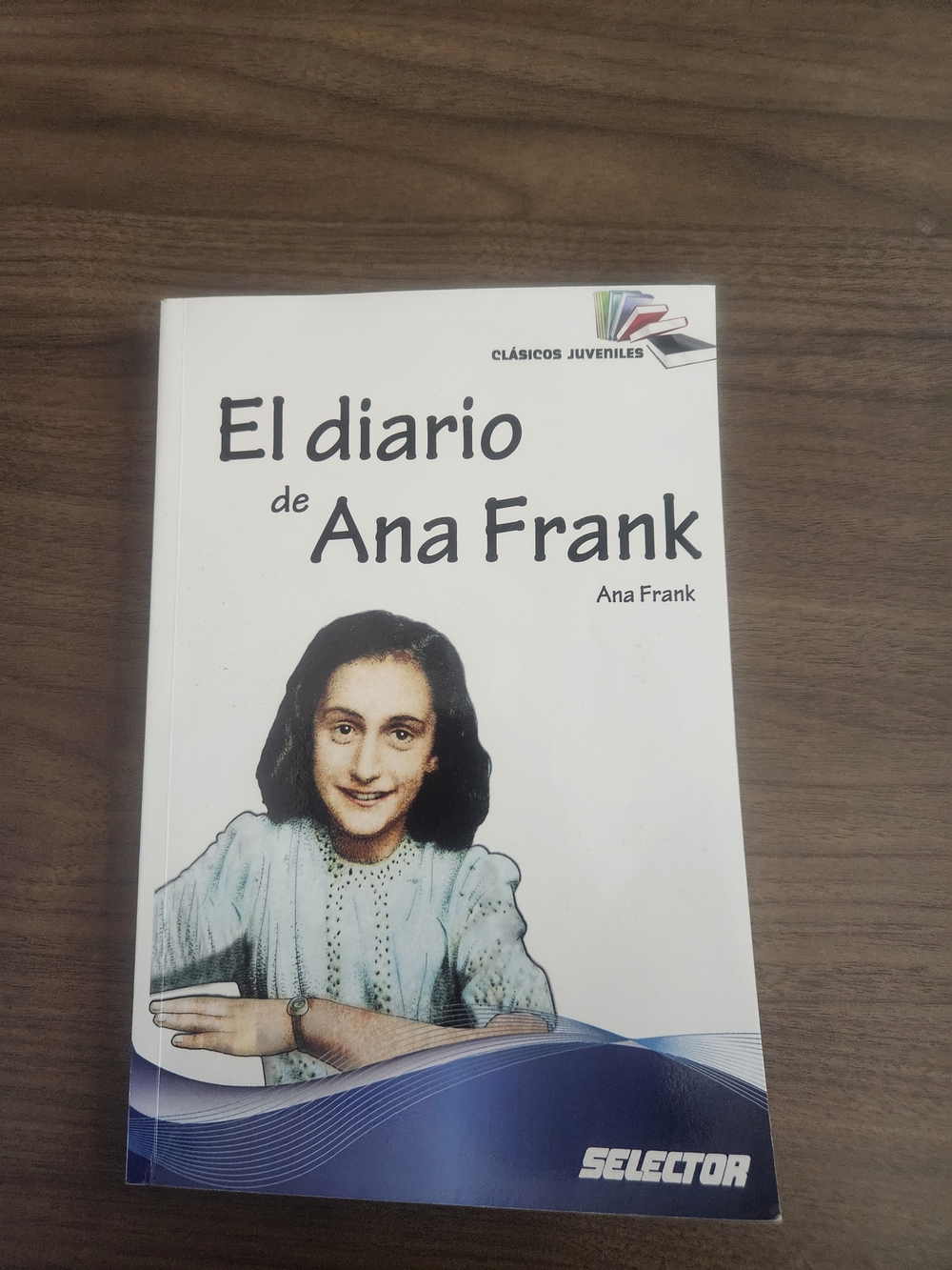 White and Blue 'El diario de Ana Frank' Paperback Book